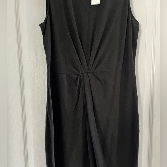 GAP Sleeveless Black Dress - Picture 2 of 5